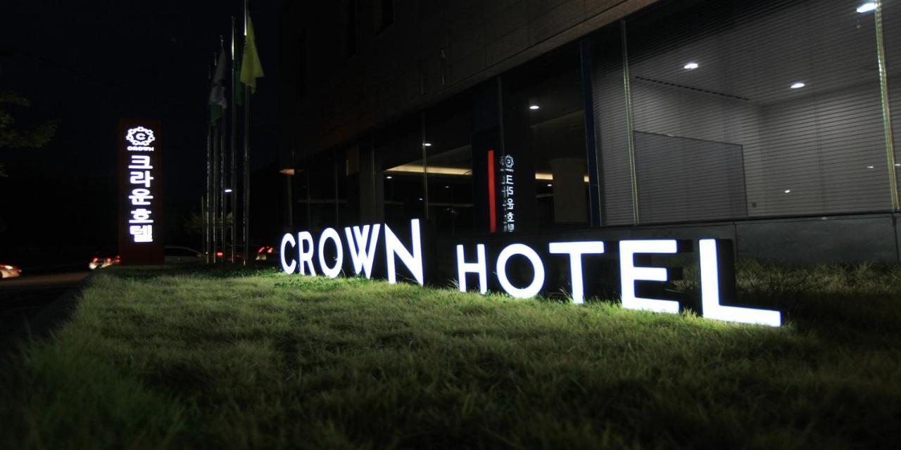 Crown Hotel Cshangvon Kültér fotó