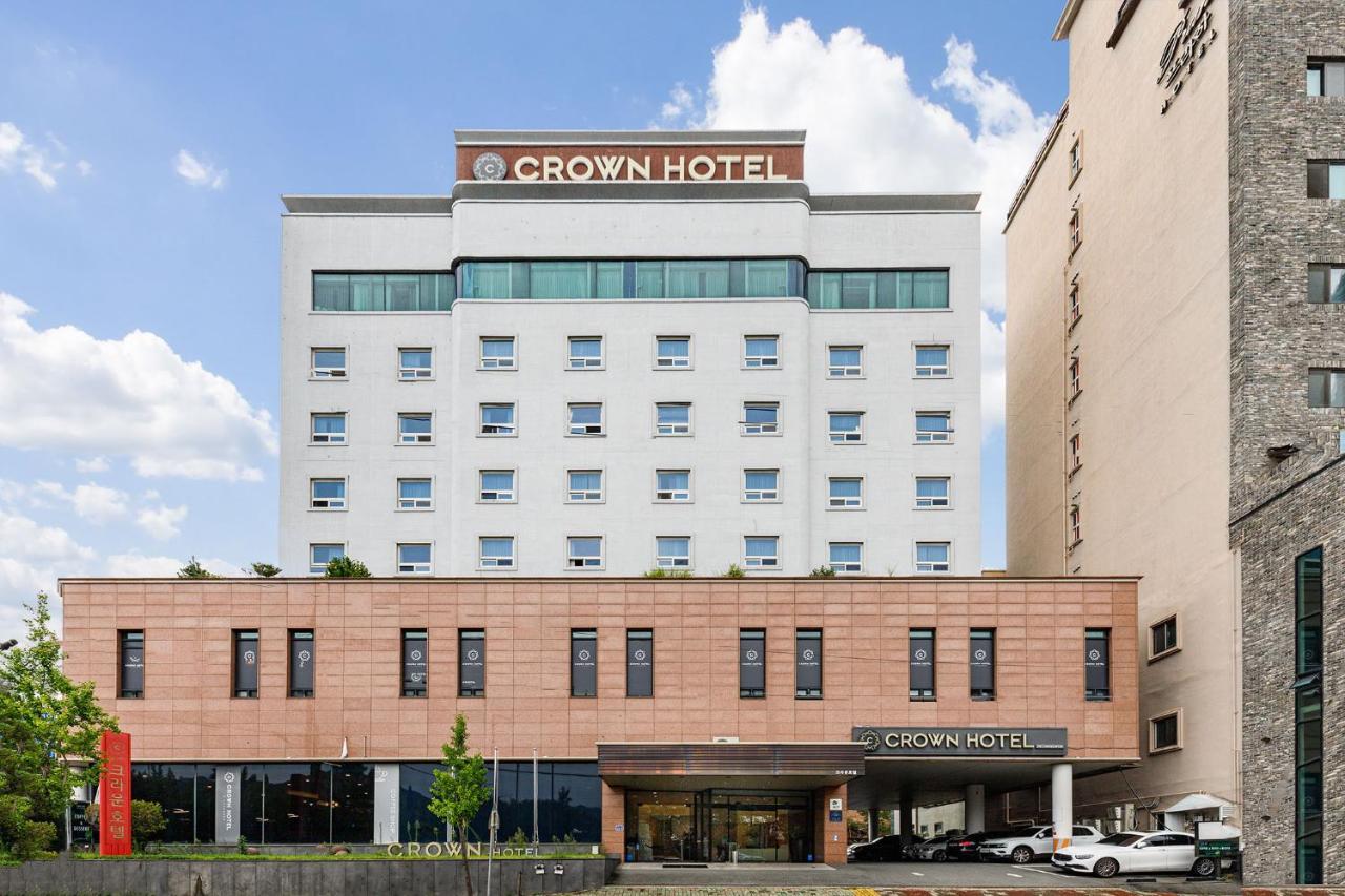 Crown Hotel Cshangvon Kültér fotó